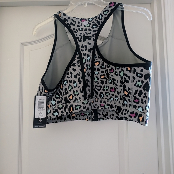 TORRID Low Impact Wireless Front Zip Sports Bra Size 3 Animal Print Unlined - Picture 2 of 4